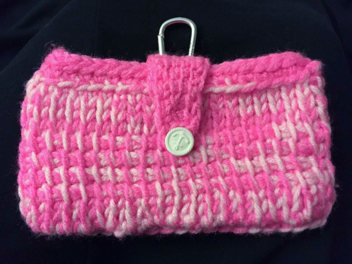 pink crochet phone case.jpg