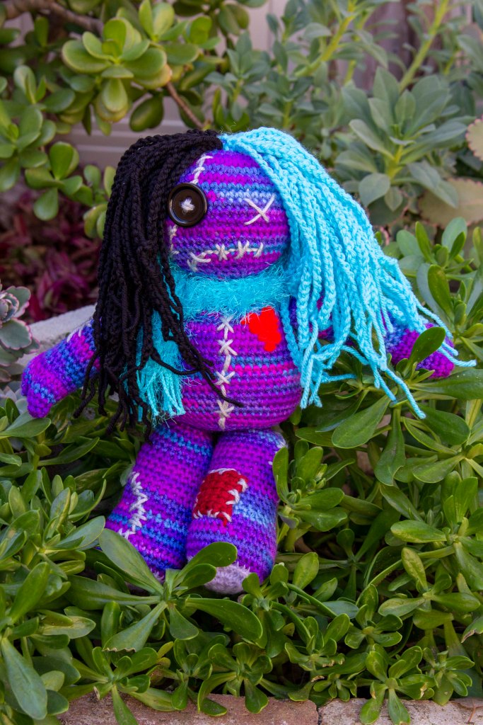 Crochet creepy strange spooky doll_5